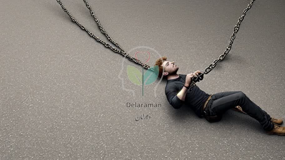 با تنبلی خداحافظی کن! ۱۰ تکنیک روانشناسی برای شروع و ادامه دادن